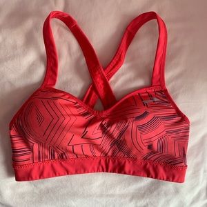 NWOT Brooks Uprise Crossback Sports Bra